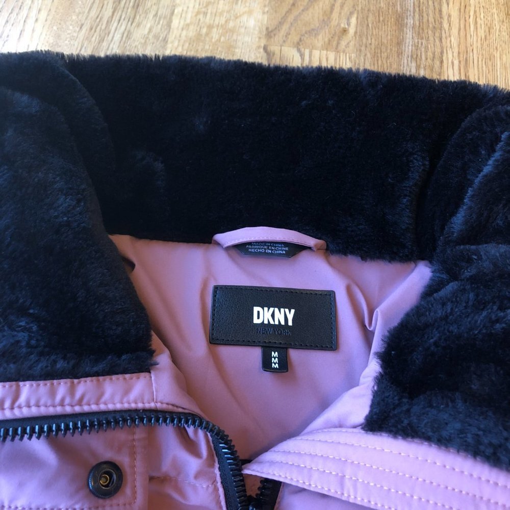 DKNY Oversized Mauve Puffer Jacket Size Medium - Picture 4 of 14